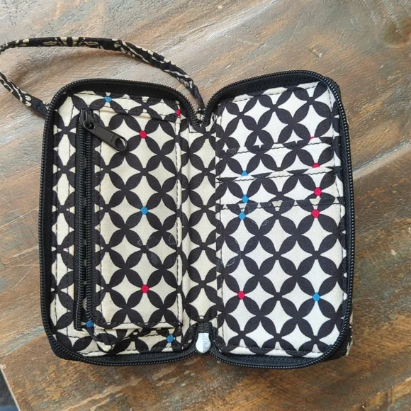 Vera Bradley Wristlet/ Wallet - Picture 4 of 4